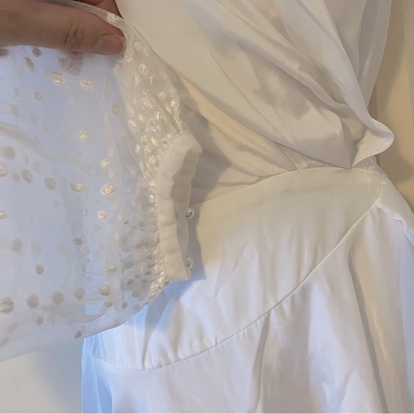 🤍✨ Robed With Love – “The Alanna” Bridal Robe- New with tags ✨🤍 - Picture 3 of 12